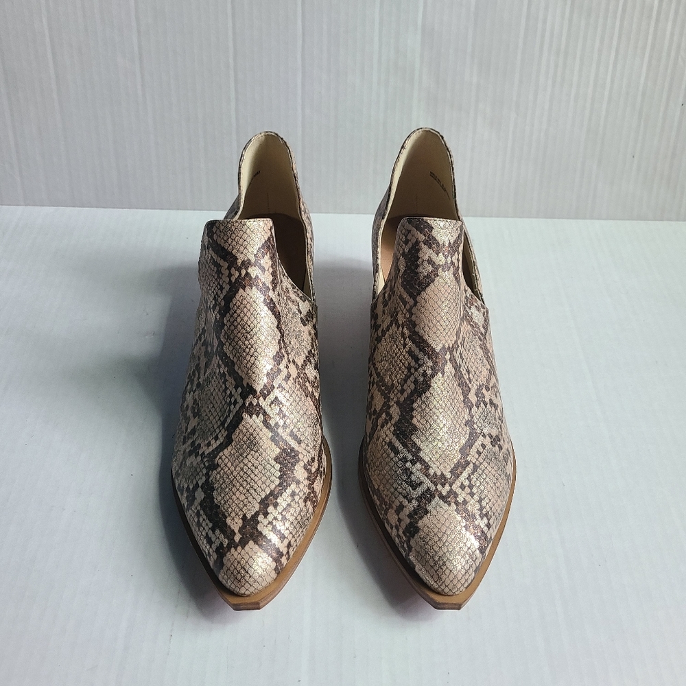 NWOT CHINESE LAUNDRY mali cream snake ankle boots - Picture 2 of 10
